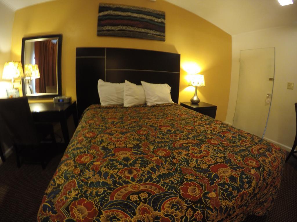 Indio Holiday Motel Extérieur photo