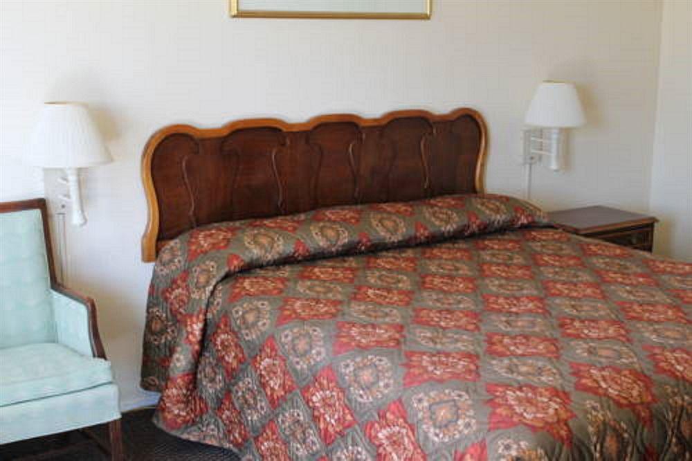 Indio Holiday Motel Extérieur photo